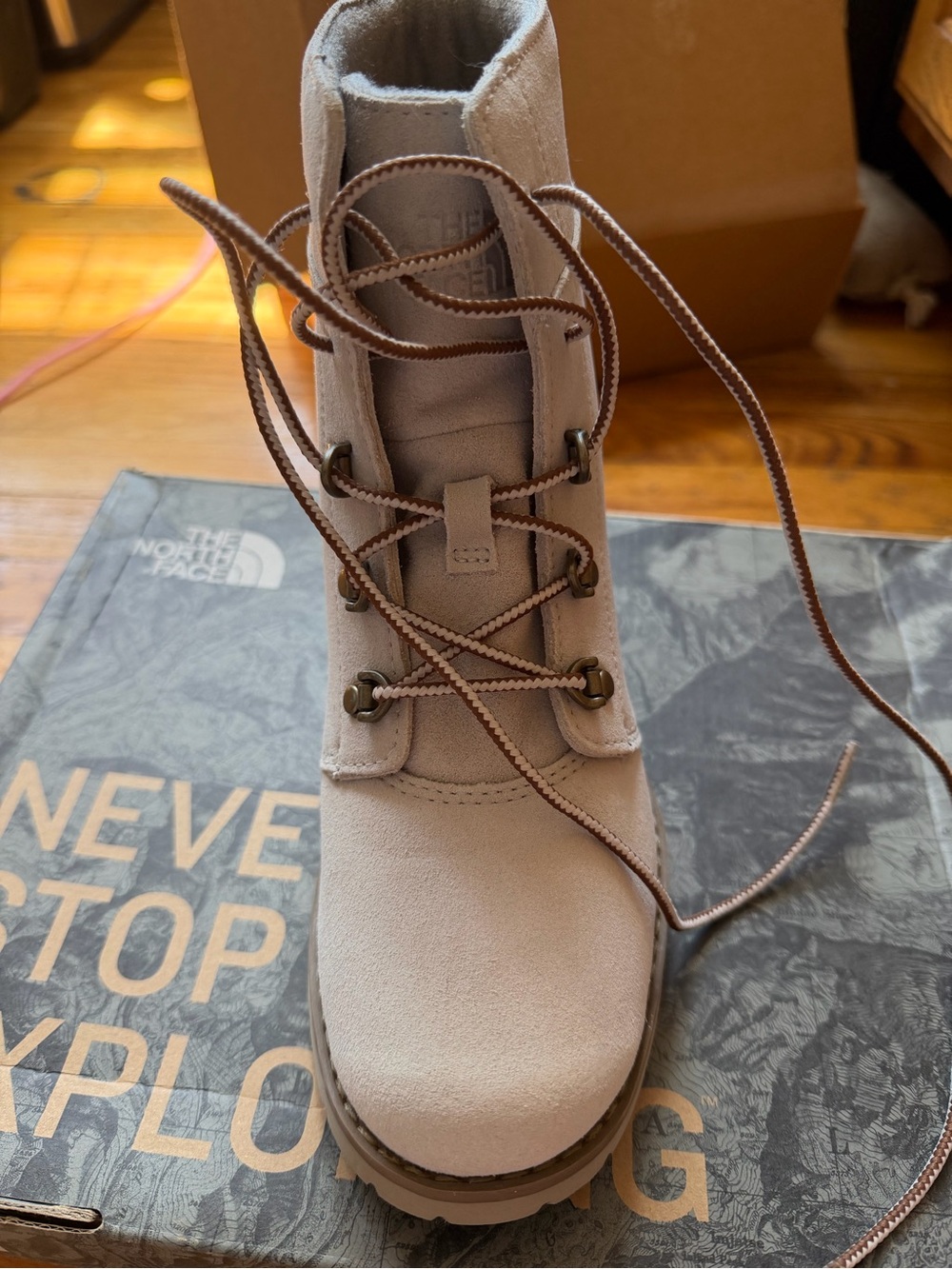 The North Face Women's Ballard Lace II Suede - Moonlight Ivory & Dachshund Brown - Picture 5 of 5